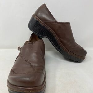 Klogs Leather Casual Slip On Buckle Slip Resistant Clogs Shoes
